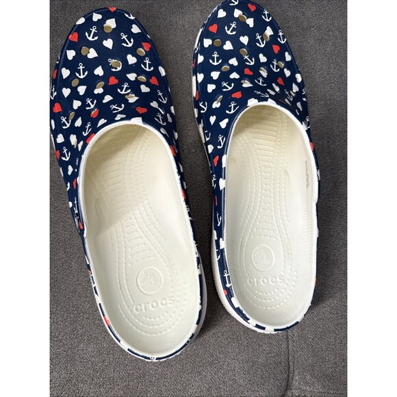 Freesail Crocs Women’s Size 10 Blue & White Anchors Hearts Clogs - Picture 5 of 12